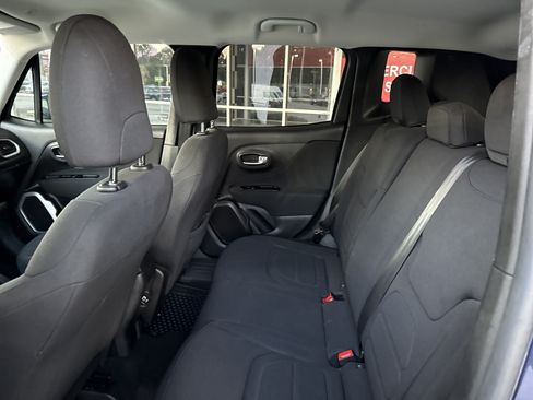 Used 2020 Jeep Renegade Latitude w/ Cold Weather Group AWD/4WD image 29