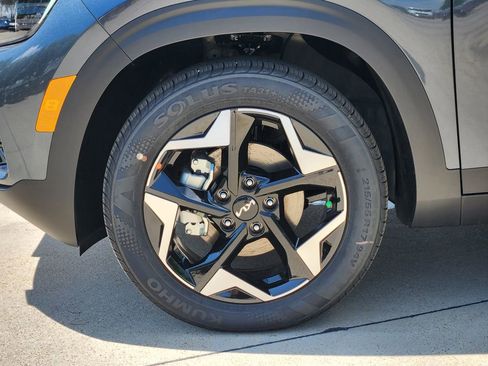 New 2026 Kia Seltos EX image 7
