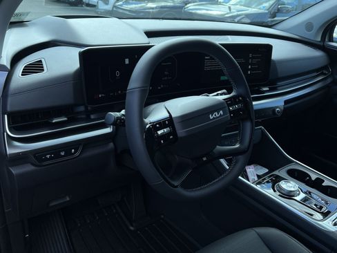 New 2027 Kia Carnival SX Prestige FWD image 21