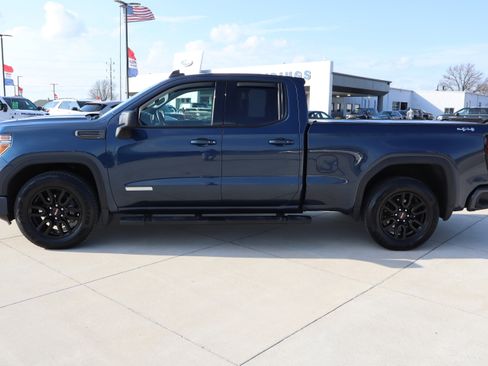 Used 2022 GMC Sierra 1500 Elevation w/ LPO, Elevation Black Package image 8