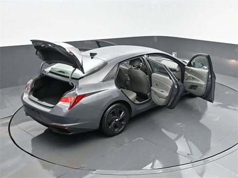 Used 2023 Hyundai Elantra SEL image 24