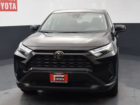 Used 2024 Toyota RAV4 LE AWD/4WD image 7