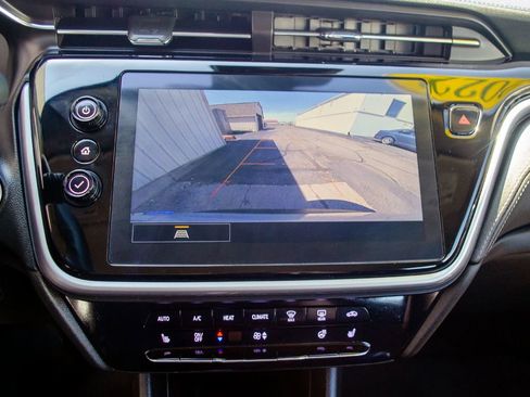 Used 2022 Chevrolet Bolt EUV LT w/ Comfort Package image 23