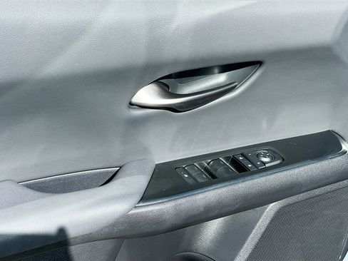 Used 2025 Lexus UX 300h FWD image 17