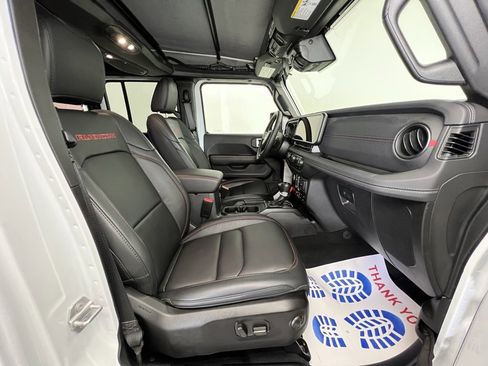 Used 2025 Jeep Wrangler Unlimited Rubicon image 9