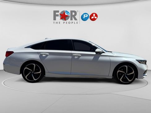 Used 2019 Honda Accord Sport image 6