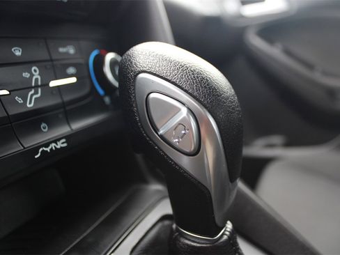 Used 2017 Ford Focus SE image 20