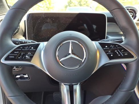 Certified 2026 Mercedes-Benz GLC 300 4MATIC image 18