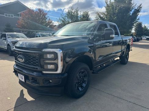 New 2026 Ford F250 XL w/ STX Appearance Package AWD/4WD image 4