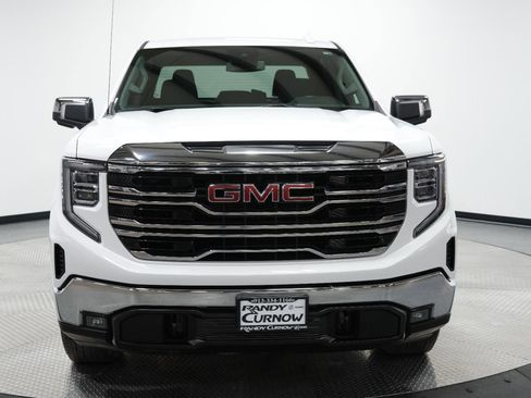Used 2025 GMC Sierra 1500 SLT image 2