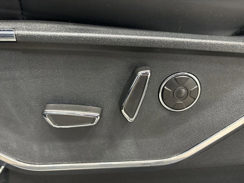 Used 2024 Ford F150 Platinum image 34