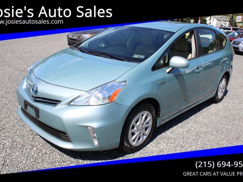 Used 2014 Toyota Prius V Three image 1