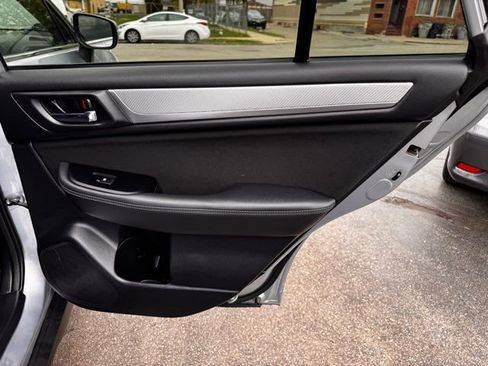 Used 2019 Subaru Outback 2.5i Premium w/ Protection Package #1 AWD/4WD image 31