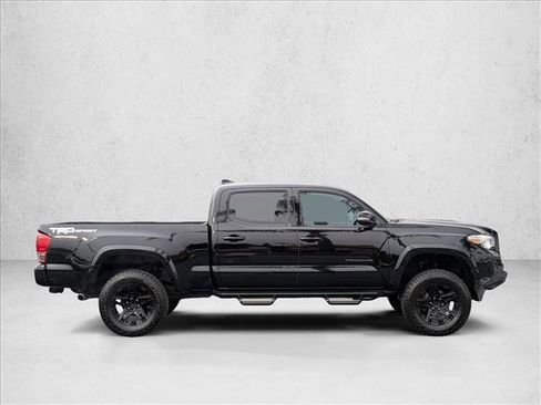 Used 2016 Toyota Tacoma TRD Sport w/ Towing Package RWD image 4