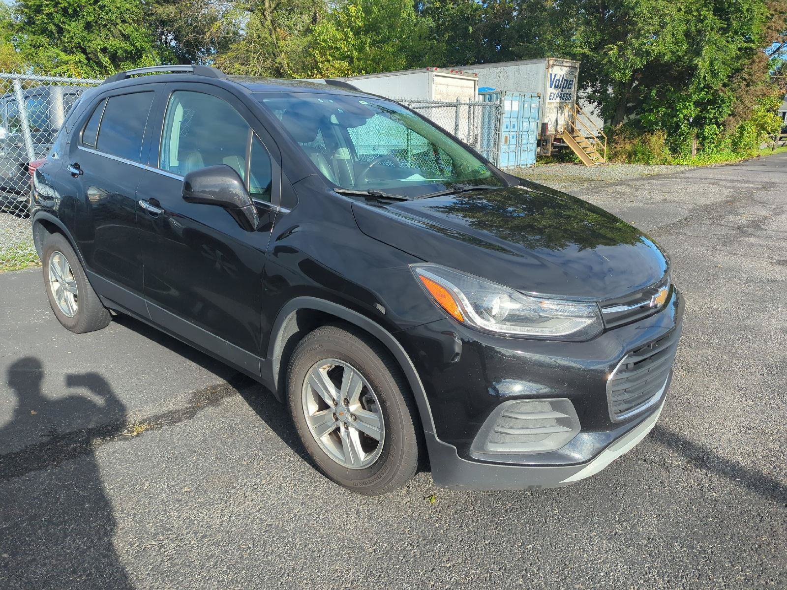 Used 2019 Chevrolet Trax LT w/ LT Convenience Package FWD image 7
