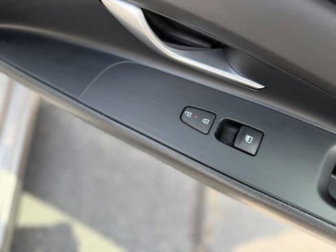 Used 2024 Hyundai Elantra Limited FWD image 31