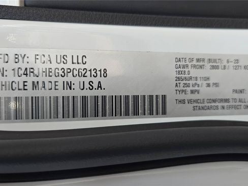 Used 2023 Jeep Grand Cherokee Limited AWD/4WD image 30
