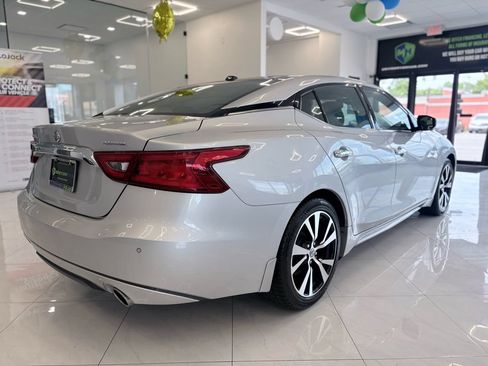 Used 2018 Nissan Maxima Platinum FWD image 12
