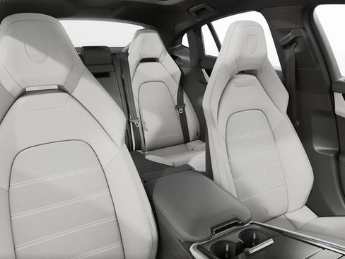 New 2026 Porsche Panamera image 5