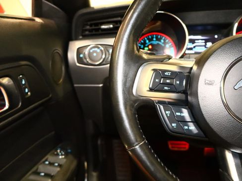 Used 2019 Ford Mustang Premium image 11