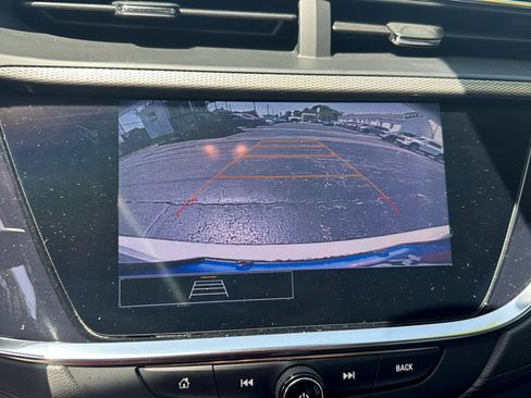 Used 2022 Buick Encore GX Preferred w/ Sport Touring Package FWD image 15