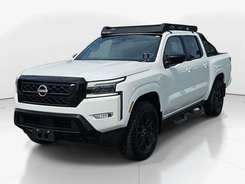 Used 2023 Nissan Frontier SV w/ Midnight Edition Package AWD/4WD image 8