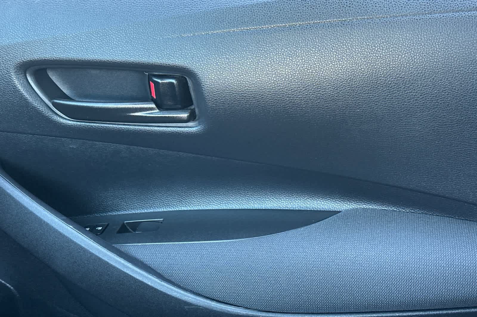 Used 2025 Toyota Corolla LE FWD image 20