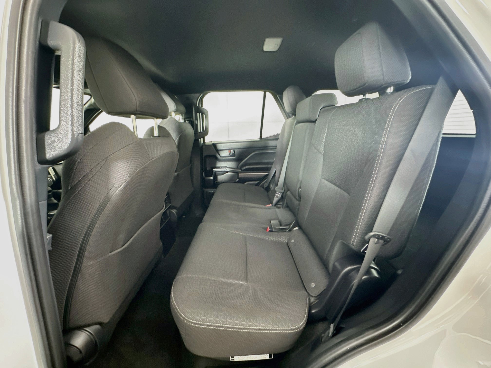 Used 2025 Toyota 4Runner SR5 AWD/4WD image 26