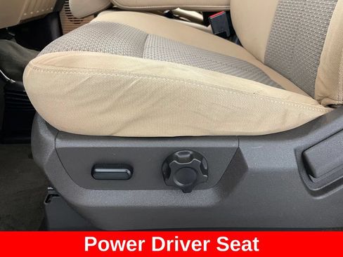 Used 2014 Ford F250 XLT w/ XLT Premium Package AWD/4WD image 6