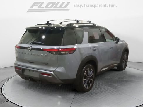 Used 2026 Nissan Pathfinder Platinum w/ Cargo Package image 7