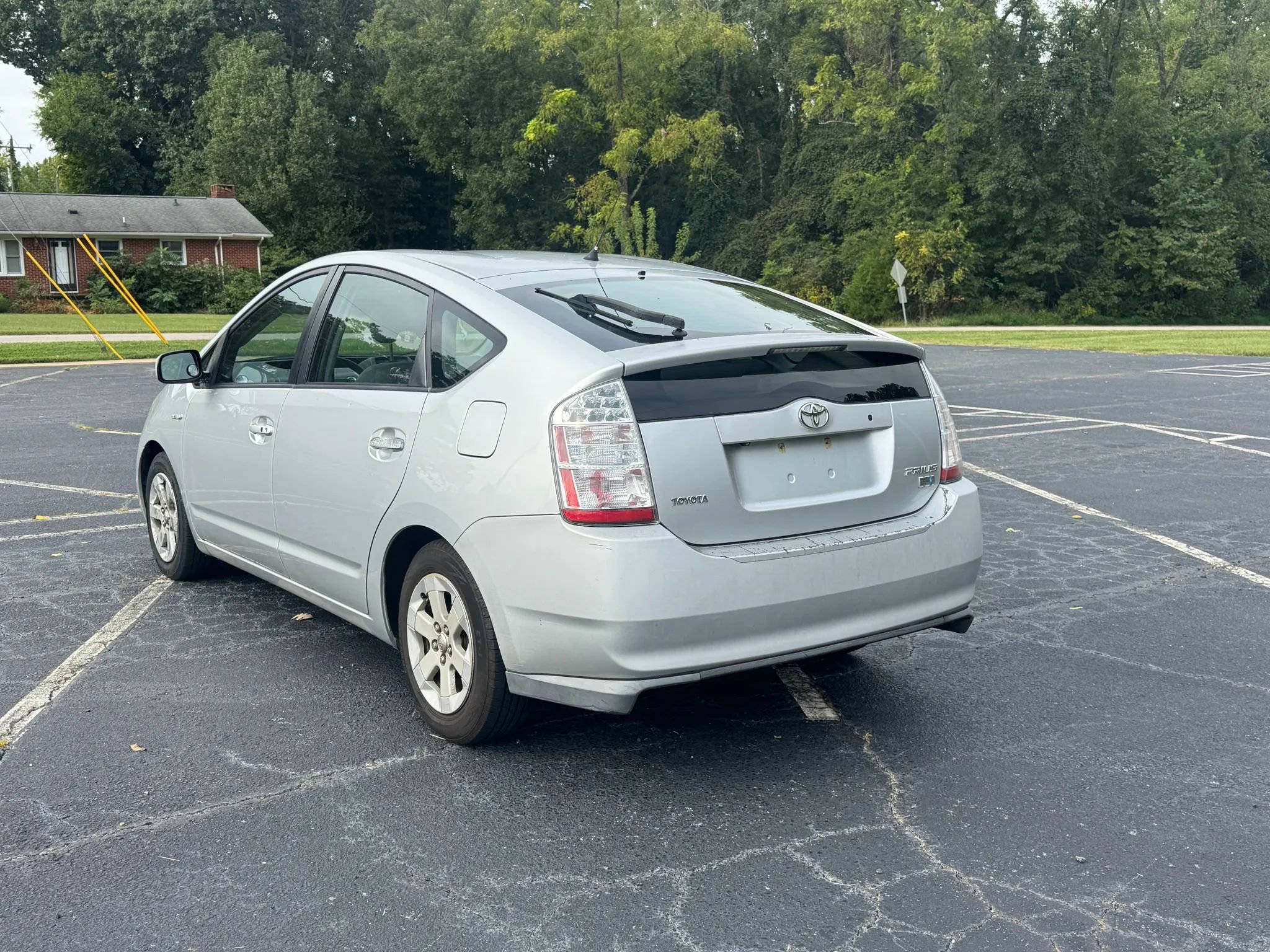 Used 2007 Toyota Prius w/ Pkg 1 FWD image 5