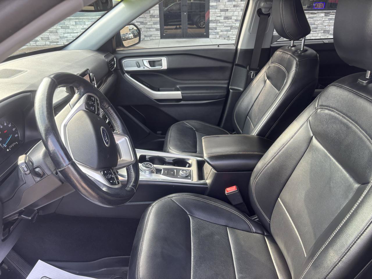 Used 2021 Ford Explorer Limited AWD/4WD image 6