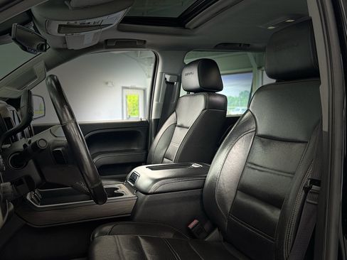 Used 2017 GMC Sierra 1500 Denali w/ Denali Ultimate Package AWD/4WD image 12