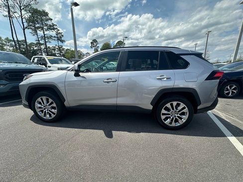 Used 2025 Toyota RAV4 XLE Premium AWD/4WD image 4