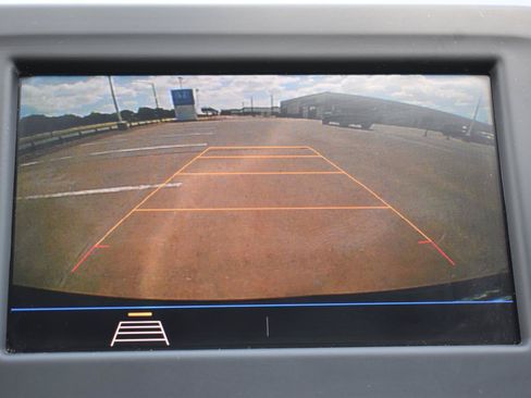 Used 2020 Chevrolet Equinox LS FWD image 5