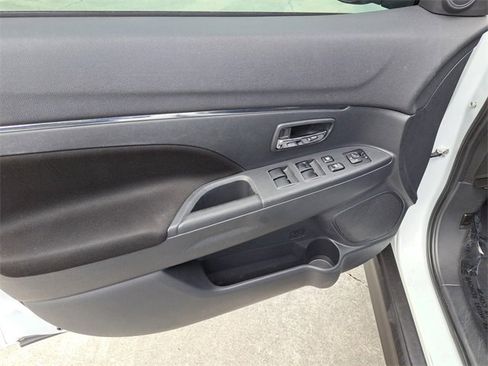 Used 2022 Mitsubishi Outlander Sport LE image 13