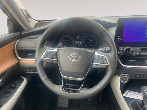 New 2026 Toyota Grand Highlander Limited image 12