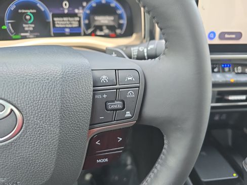 Used 2025 Toyota Camry XSE w/ Premium Package FWD image 17
