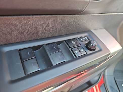Used 2024 Toyota Tundra Platinum AWD/4WD image 21