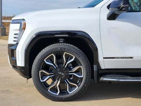 New 2025 GMC Sierra EV Denali AWD/4WD image 9