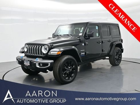 Used 2024 Jeep Wrangler Unlimited Sahara image 1