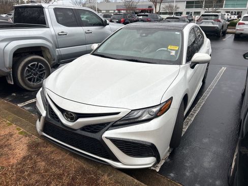 Used 2023 Toyota Camry XSE image 11