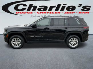 Used 2023 Jeep Grand Cherokee Laredo AWD/4WD 360° Tour