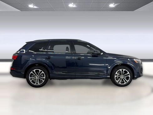 Used 2025 Audi Q7 2.0T Premium w/ Convenience Plus Package AWD/4WD image 8