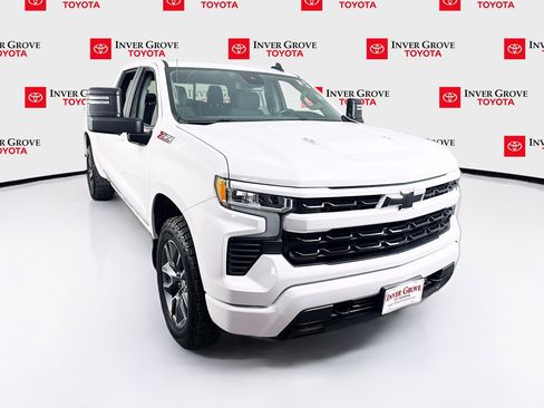 Used 2023 Chevrolet Silverado 1500 RST image 3