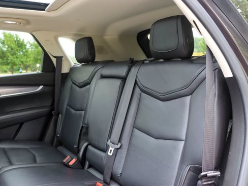 Used 2019 Cadillac XT5 Premium Luxury w/ Driver Assist Package FWD image 17
