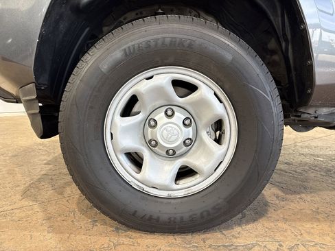 Certified 2021 Toyota Tacoma SR5 image 10