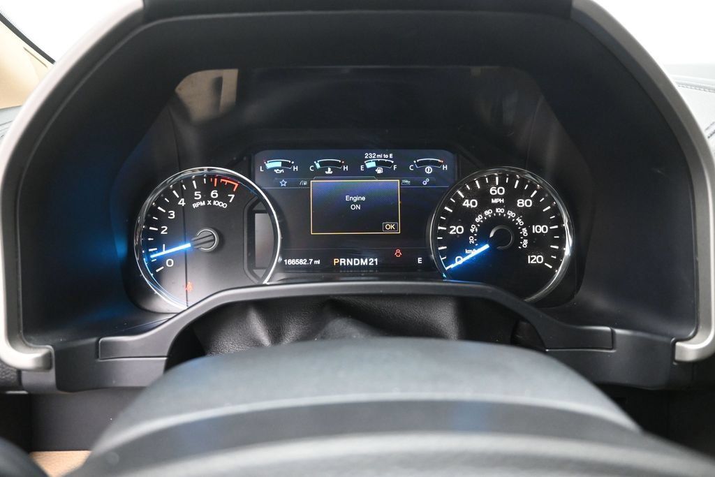 Used 2016 Ford F150 Lariat w/ Equipment Group 502A Luxury AWD/4WD image 3