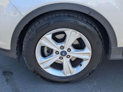 Used 2015 Ford Escape SE FWD image 13