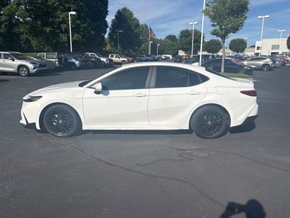 Used 2025 Toyota Camry SE w/ Convenience Package